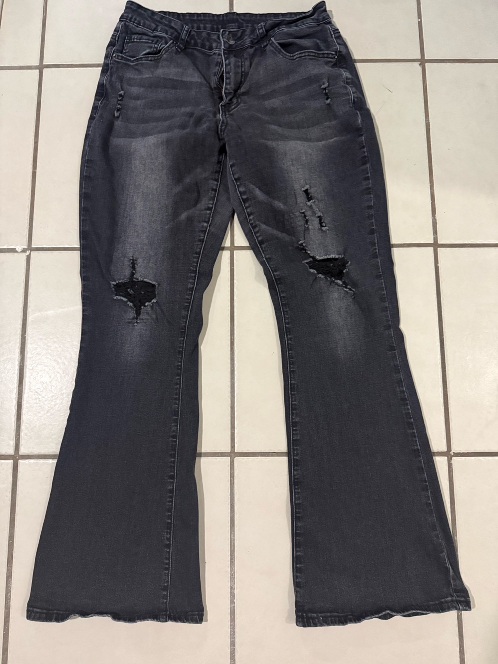 Women’s Black Distressed flared Jeans with lots of stretch sz 10